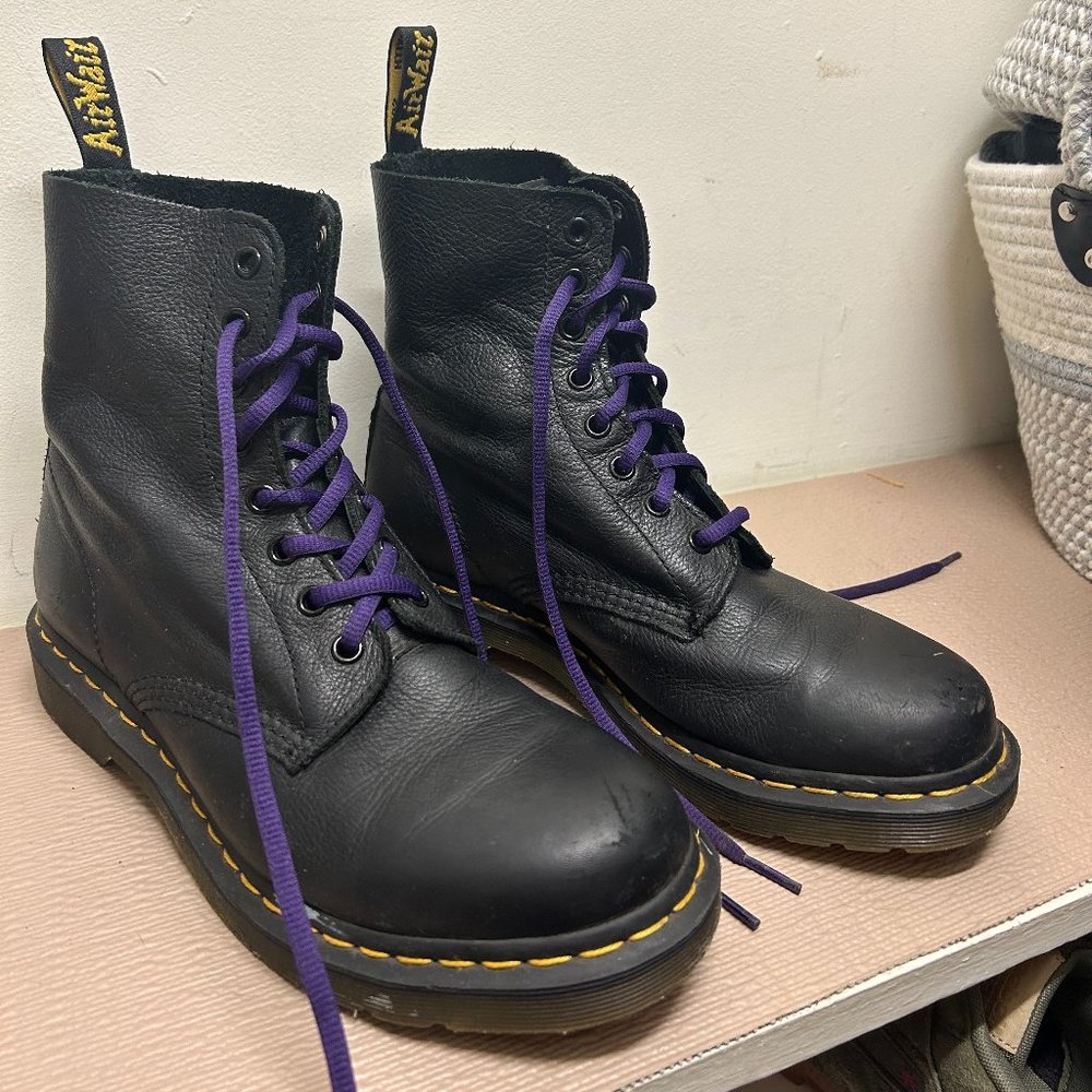 Dr. Martens - size 9